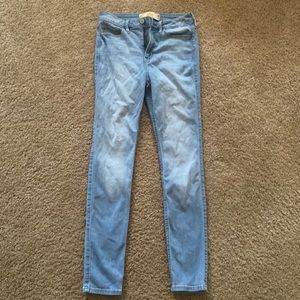 Light Blue Hollister Super Skinny HighRise Jeans💙
